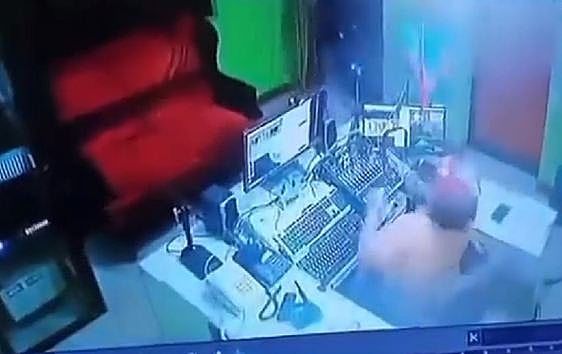 Asesinato en directo de un locutor de radio en Filipinas, donde el periodismo es de alto riesgo