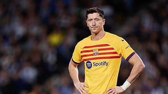El Barça debe sellar el pase a octavos en Hamburgo