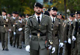 Soldados del Ejército español durante un desfile.