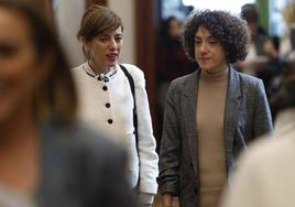 Las portavoces parlamentarias de Sumar Marta Lois y Aina Vidal.