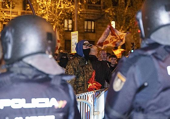 Los momentos de máxima tensión en la sede de Ferraz