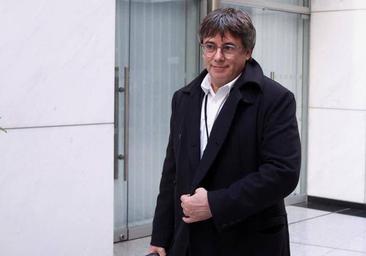 Puigdemont ironiza con los incidentes en Madrid: «¿A qué hora sale el Rey ordenando ir a por ellos?»