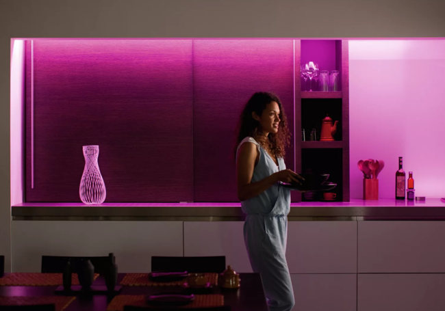 La iluminación inteligente de Philips Hue también está de Black Friday:  hasta 30% de ahorro en bombillas, lámparas o tiras LED