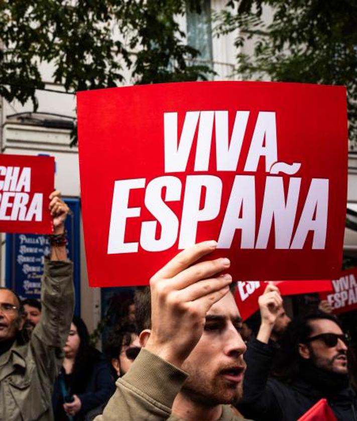 Imagen secundaria 2 - Imagenes de la manifestación hoy en Ferraz.