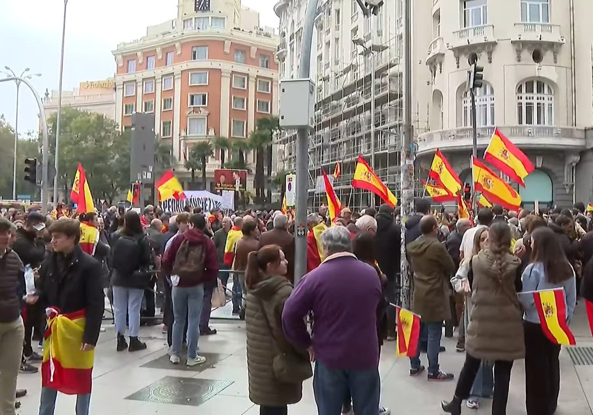 Imagen de la Plaza de Neptuno sobre las 13:00 horas