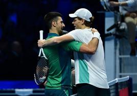 Sinner reduce al 'Maestro' Djokovic