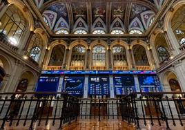 El Ibex extiende su racha alcista por encima de los 9.800 puntos