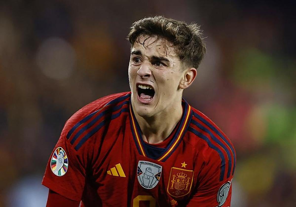 Gavi, tras caer lesionado con España.