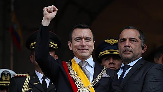 Noboa jura como presidente de Ecuador