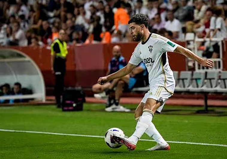 El Albacete consigue la victoria al final ante un Zaragoza desaparecido