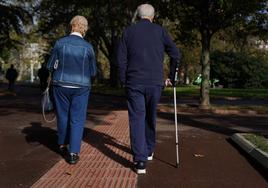 Ancianos en el parque de Doña casilda, Bilbao.