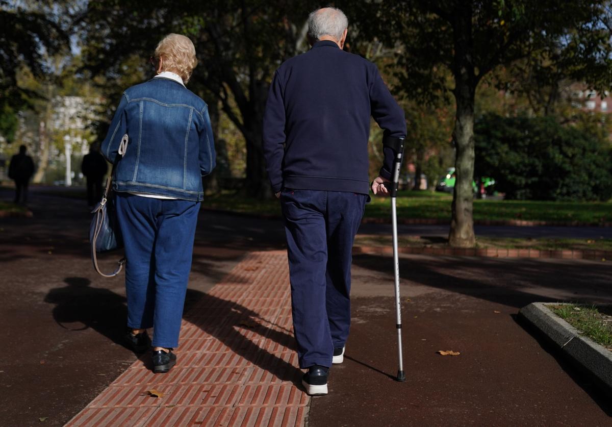 Ancianos en el parque de Doña casilda, Bilbao.