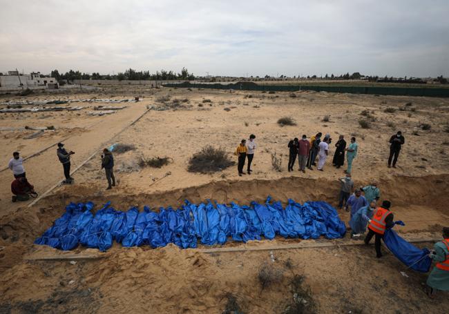 Mass graves in Gaza.