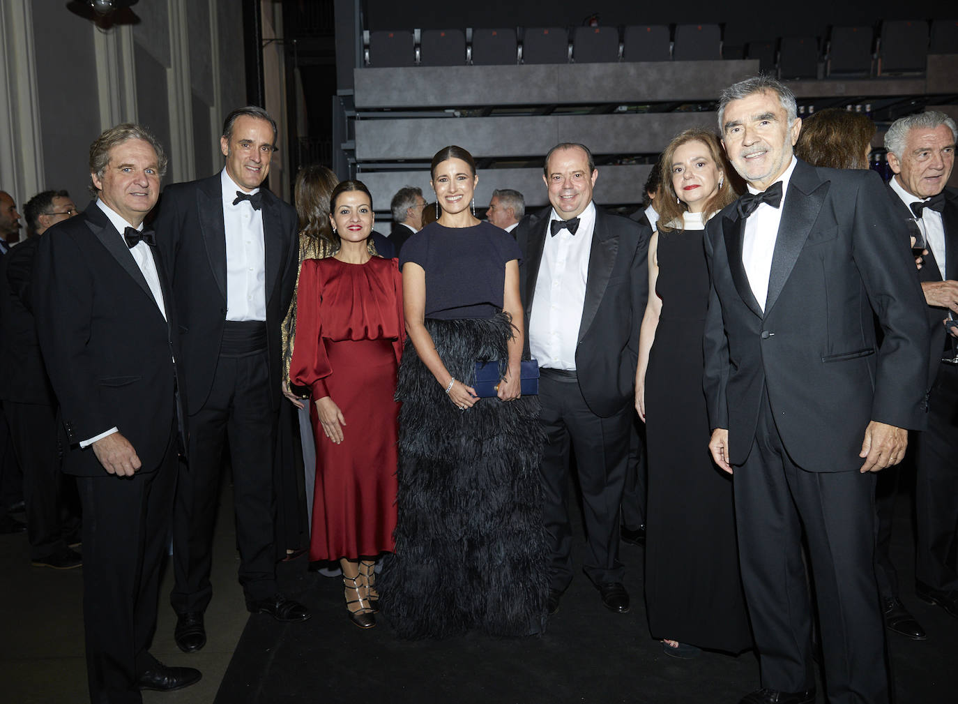 Ignacio Ybarra, presidente de Vocento; Miguel Gallastegui, director de Márketing de Elizabeth Arden; Sira Rego, ministra de Juventud e Infancia; Samary Fernández Feito, directora general del Área de Lujo, Estilo de vida y Revistas de Vocento; Joaquín Gordon, director general de Elizabeth Arden; Lourdes Garzón, directora de Mujerhoy; e Iñaki Arechabaleta, presidente de Taller de Editores.