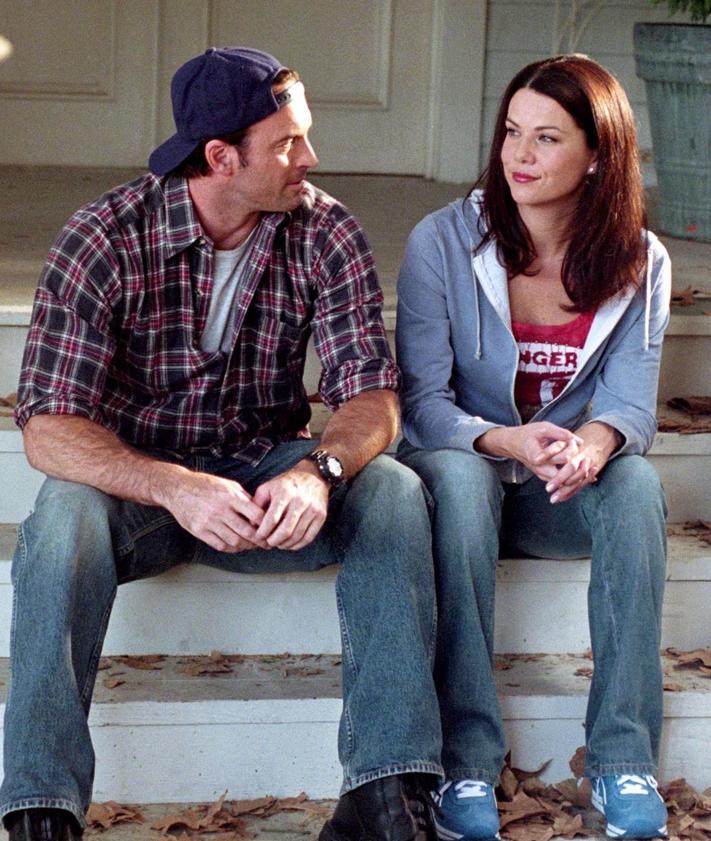 Imagen secundaria 2 - Tres de las grandes relaciones de Lorelai: su hija Rory, su madre Emily y Luke, una de sus parejas a lo largo de la serie