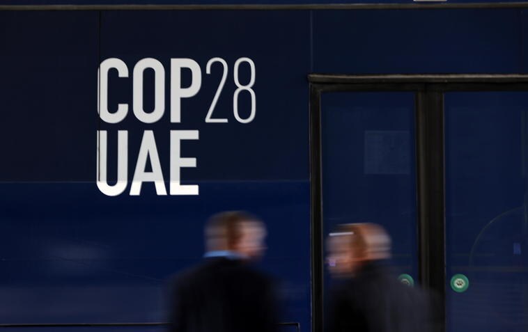 ¿Una cumbre climática? Banqueros, petroleras y gasistas, acreditados en la COP28