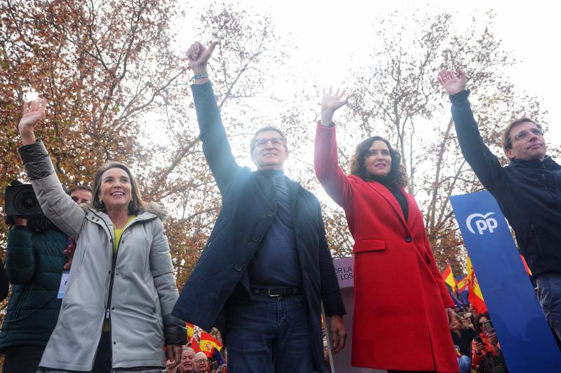 El presidente del PP, Alberto Núñez Feijóo; la presidenta de la Comunidad de Madrid, Isabel Díaz Ayuso; la secretaria general del partido, Cuca Gamarra, y el alcalde de Madrid, José Luis Martínez-Almeida.