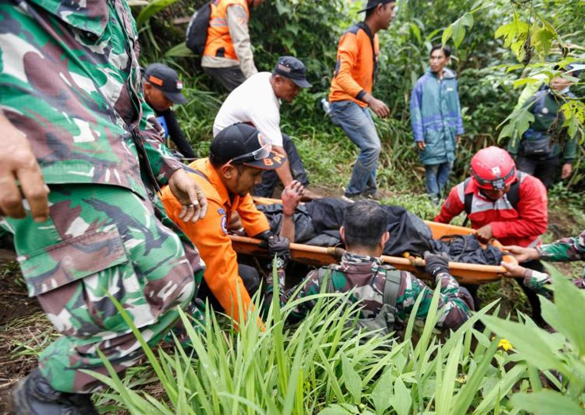 Imagen secundaria 1 - Al menos once muertos tras la erupción del volcán Merapi en Indonesia