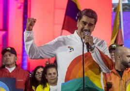 El presidente de Venezuela, Nicolás Maduro, celebra el triunfo del referéndum para la anexión del Esequibo.