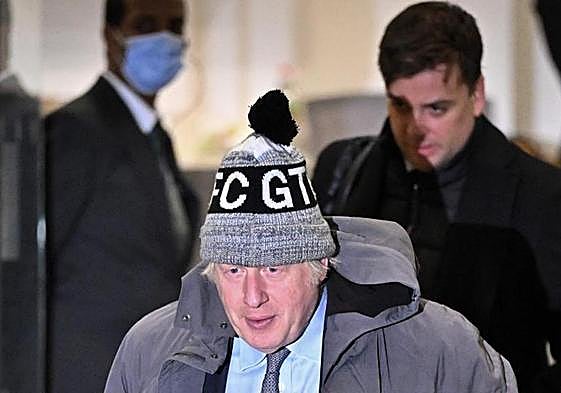 Boris Johnson se marcha tras declarar este miércoles en la investigación sobre la pandemia.