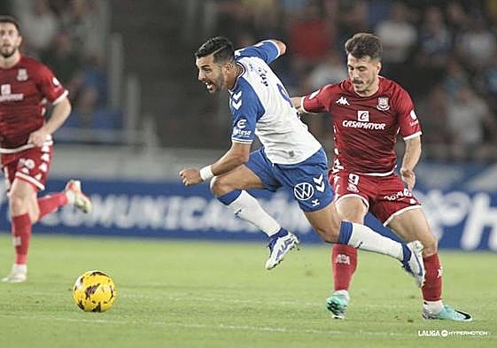 Victoria tinerfeña con sabor a ascenso ante el colista Alcorcón