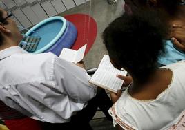 Bautismo de nuevos testigos de Jehová en una ceremonia celebrada en 2008 en el Palacio de Deportes de Madrid.