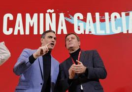 Pedro Sánchez, junto al candidato socialista a la presidencia de la Xunta de Galicia, José Ramón Gómez Besteiro.