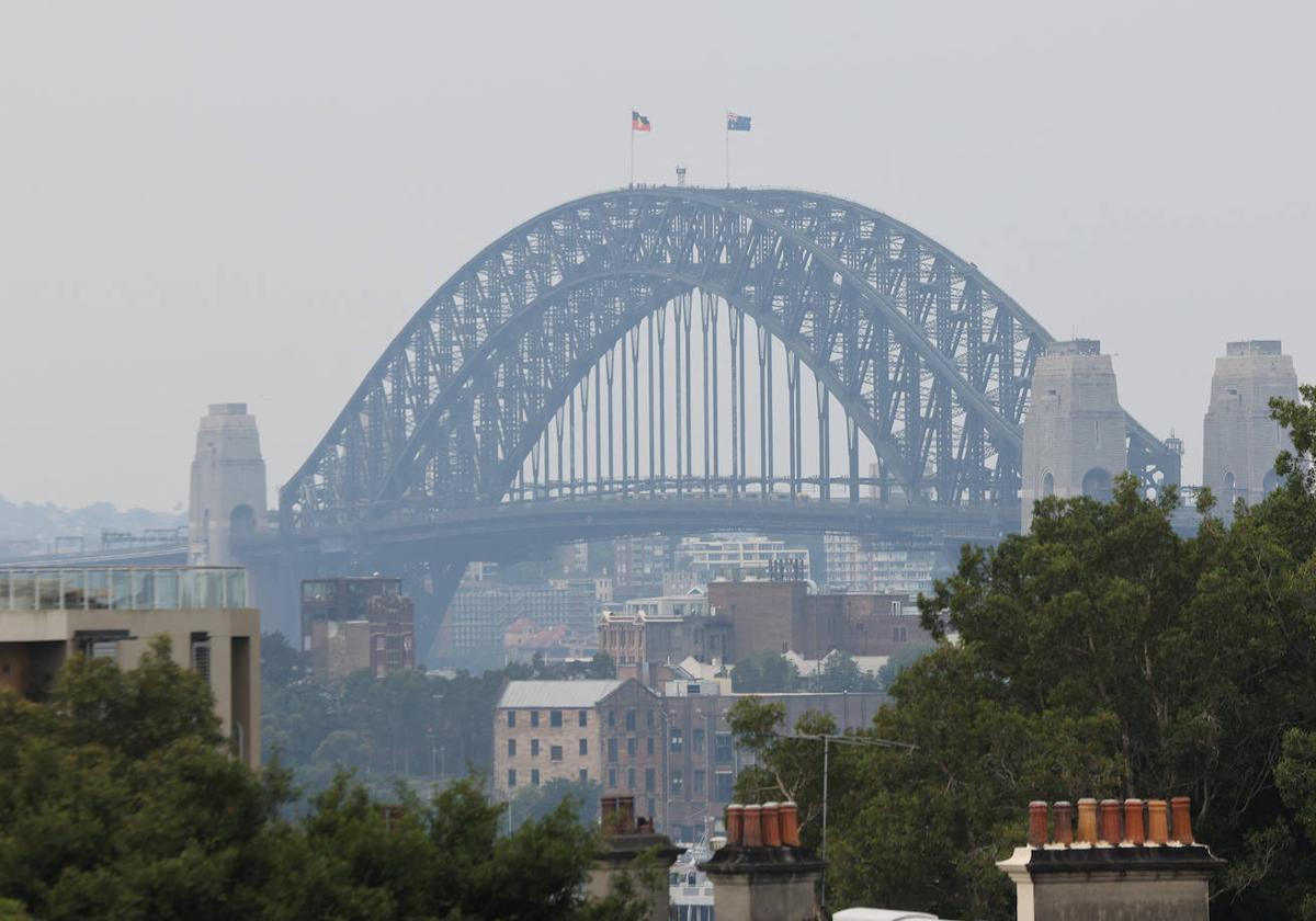 El humo de los incendios se ve incluso en Sidney.