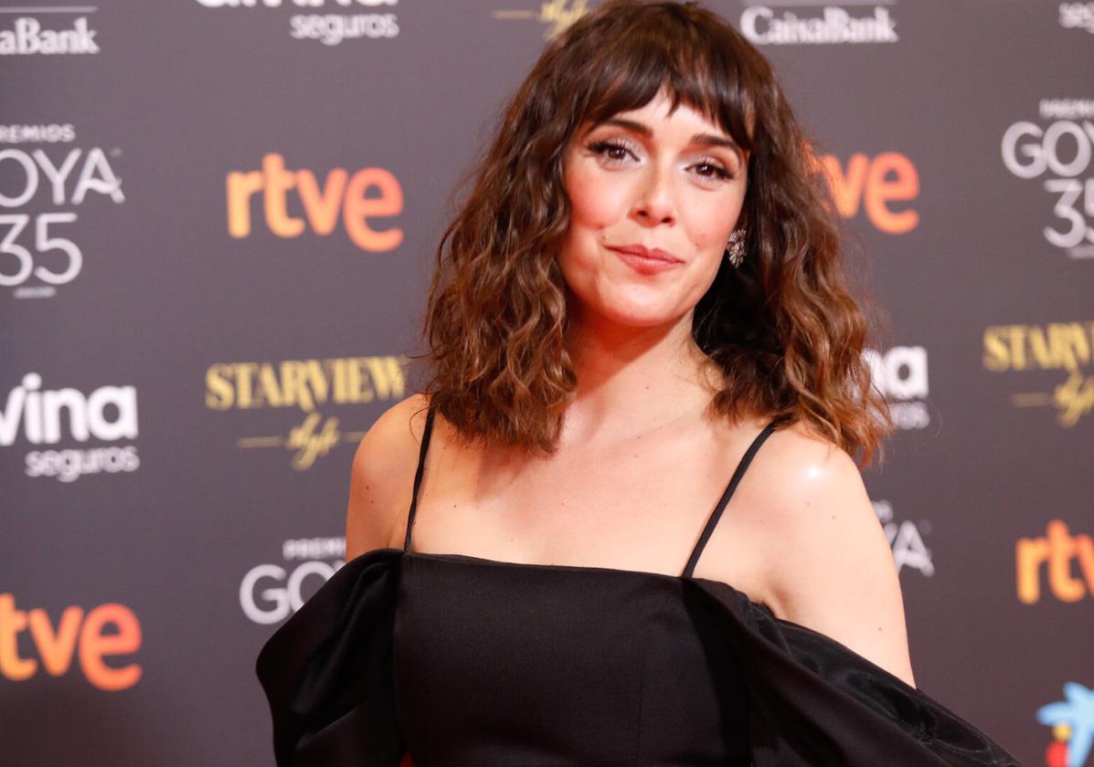 Belén Cuesta, posa en la alfombra roja en la 35 edición de los Premios Goya.