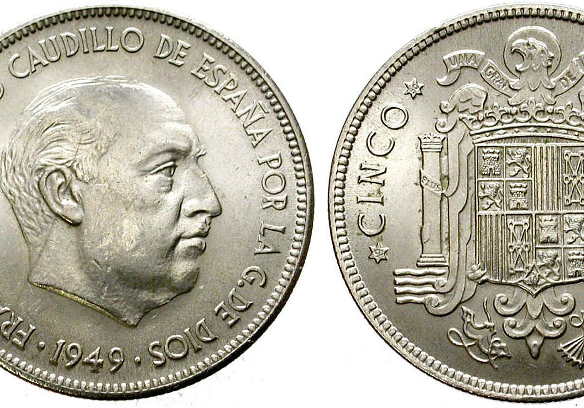 Moneda de cinco pesetas con la efigie de Franco realizada por Benlliure.