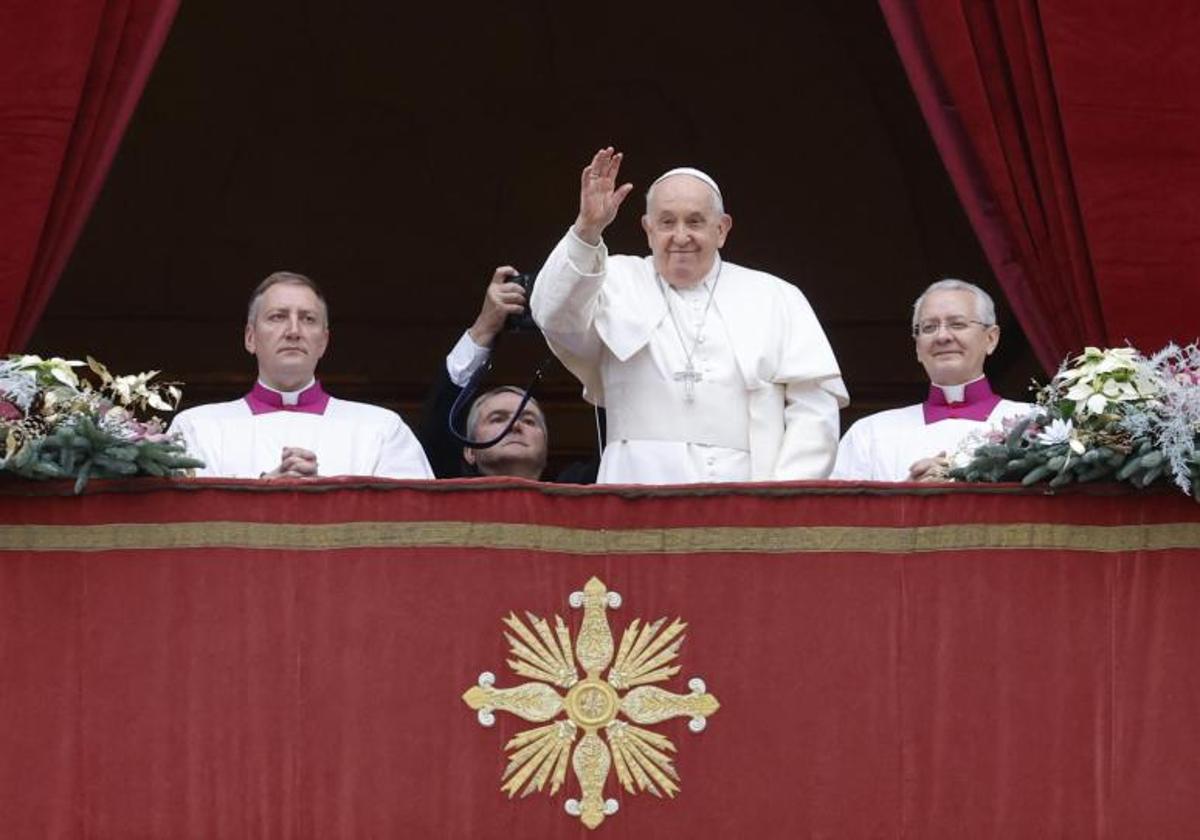 El Papa durante el Urbi et Orbi.