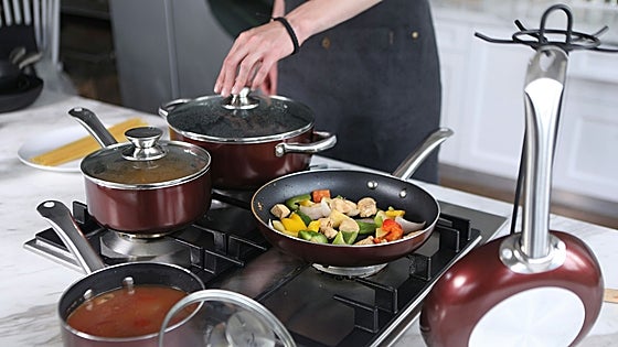 Prepara la cena de Nochevieja con las mejores baterías de cocina