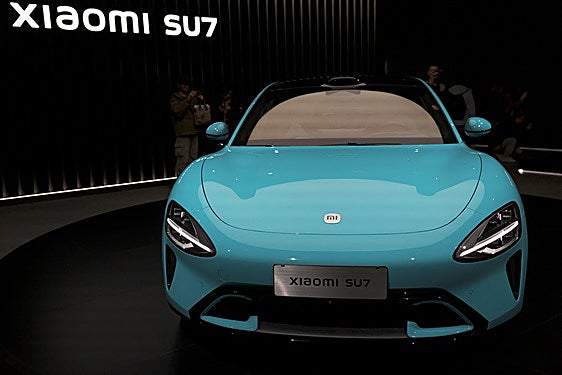 El Xiaomi SU7 ha sido desvelado hoy en China.