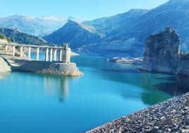 Embalse de Canales, en Granada, que se encuentra por debajo de la mitad de su capacidad.