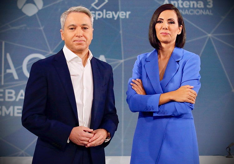 Vallés y Pastor presentando juntos el debate electoral de 2023