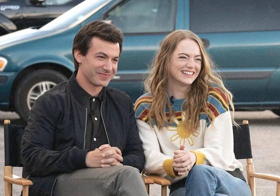 Emma Stone y Nathan Fielder en 'The Curse'