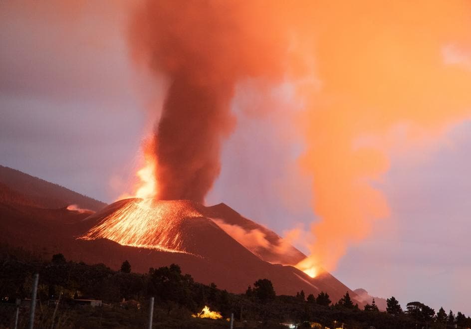 Vista del volcán de Cumbre Vieja, de cuya erupción se cumplen 60 días este jueves.