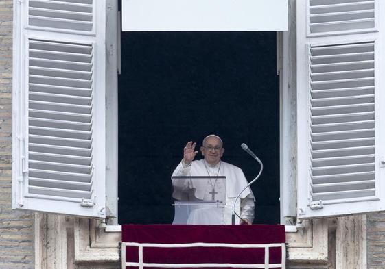 El Papa Francisco en la ventana del Vaticano