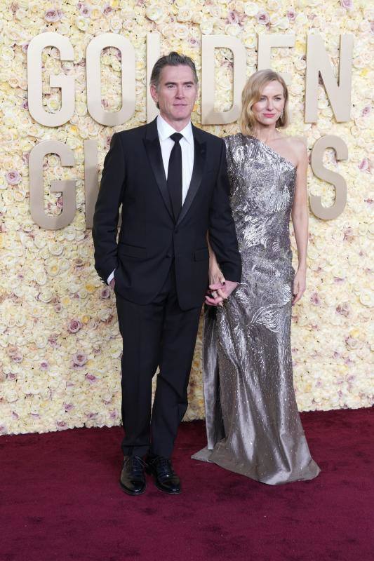 Billy Crudup y Naomi Watts, bellísima con un vestido plata de la última colección de Fendi.