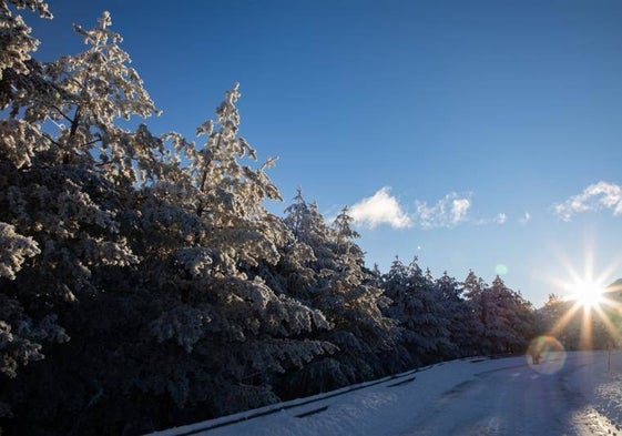 Con lluvia, nieve o hielo en la carretera conviene extremar la precaución