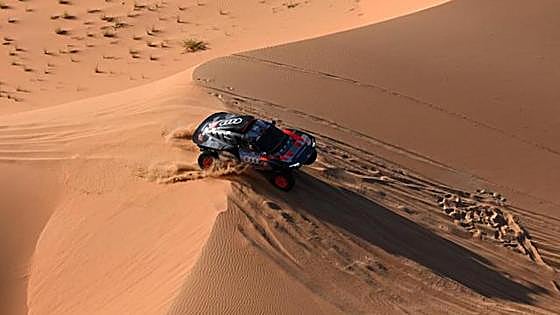 Sainz tira de 'catenaccio' y Al-Attiyah lo aprovecha