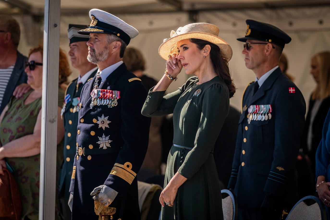 Los príncipes de Dinamarca, ahora ya reyes, participan en el Día de la Bandera de 2022 en Copenhague.