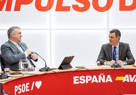 Santos Cerdán, número tres del PSOE, junto a Pedro Sánchez.