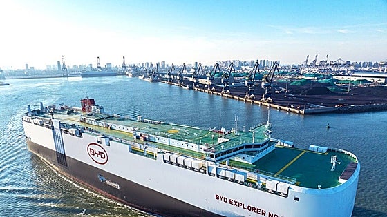 Explorer NO.1: El gigante barco chino que trae coches a Europa