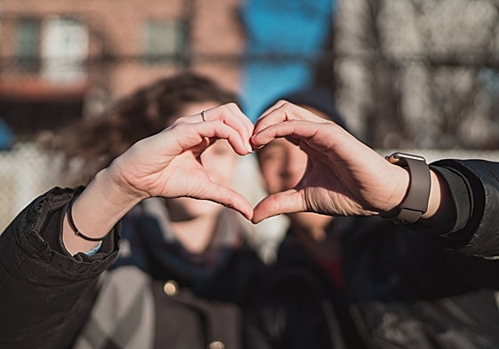 San Valentín 2024: Los mejores regalos para sorprenderlas a ellas