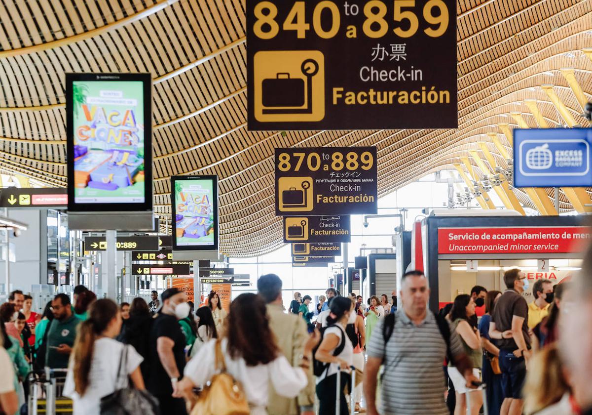 Aena subirá las tasas un 4% a las aerolíneas