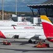 Iberia sigue negociando fuera de plazo con el 'handling' y Aena pide respuestas