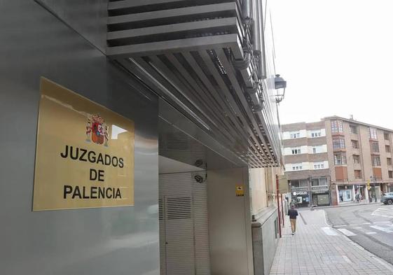 Cuatro años de cárcel por liarse a bastonazos por la mascarilla en la pandemia