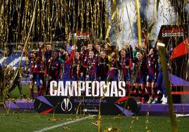 El Barça de Aitana es un vendaval para el Levante y logra otra Supercopa