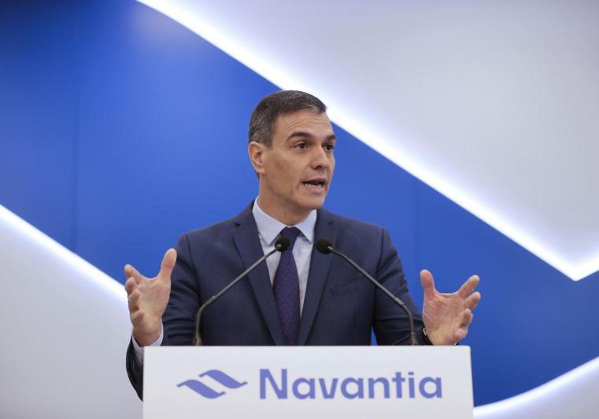 El presidente del Gobierno, Pedro Sánchez, en su visita a Navantia